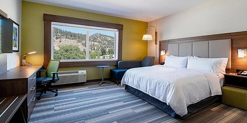 Holiday Inn Express & Suites - Brandon By Ihg Екстер'єр фото