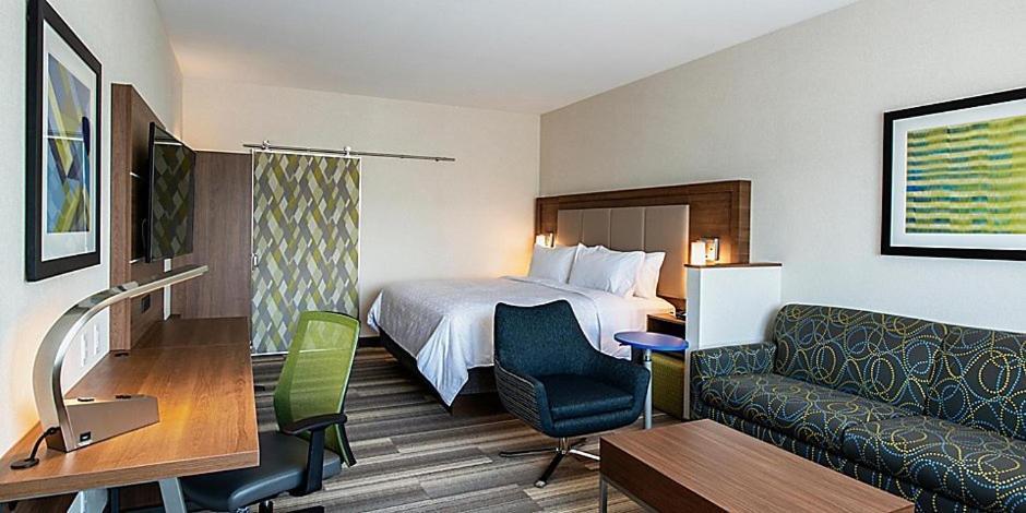 Holiday Inn Express & Suites - Brandon By Ihg Екстер'єр фото