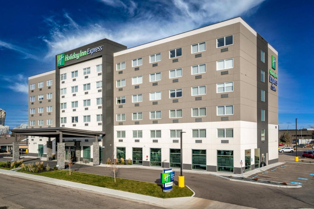 Holiday Inn Express & Suites - Brandon By Ihg Екстер'єр фото