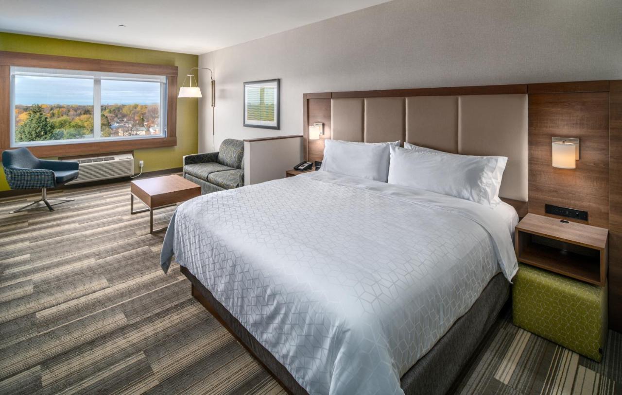 Holiday Inn Express & Suites - Brandon By Ihg Екстер'єр фото