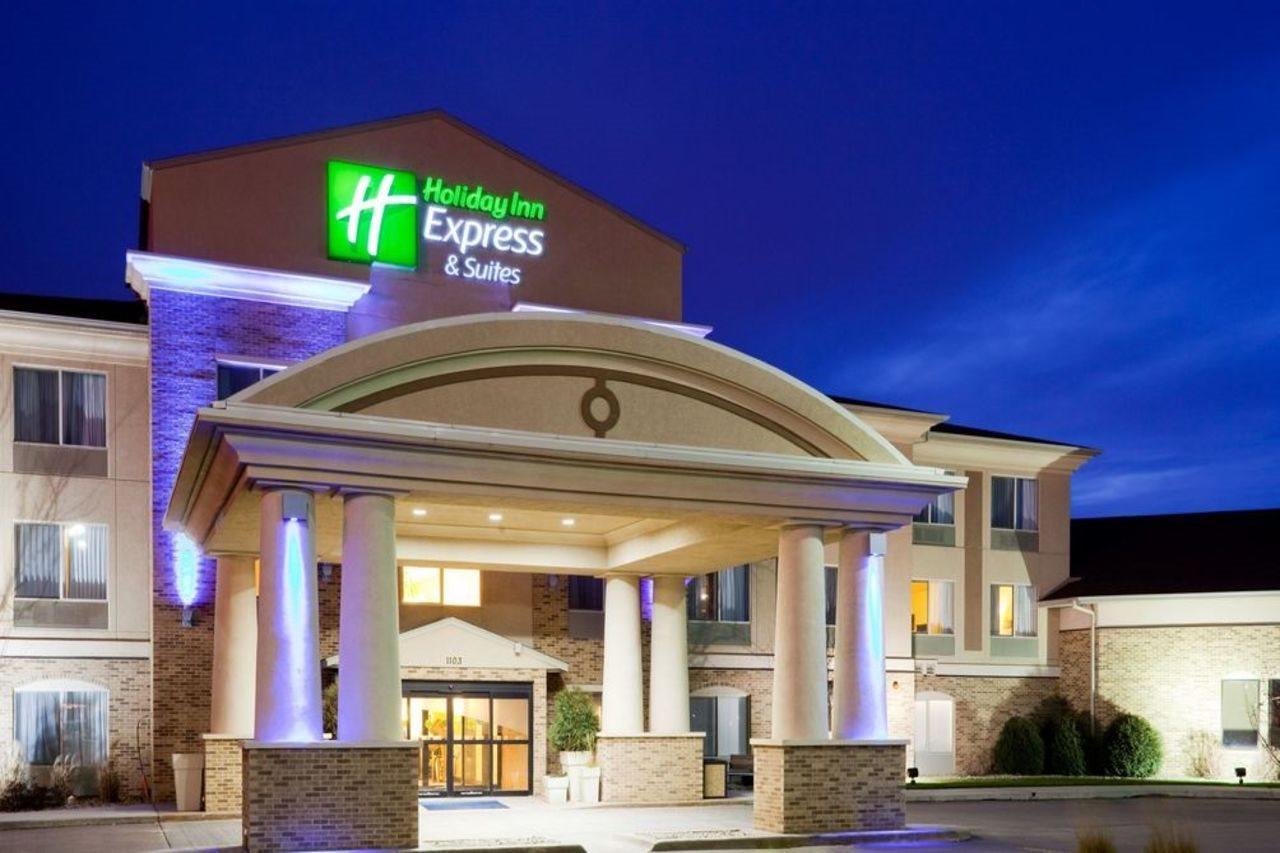 Holiday Inn Express & Suites - Brandon By Ihg Екстер'єр фото